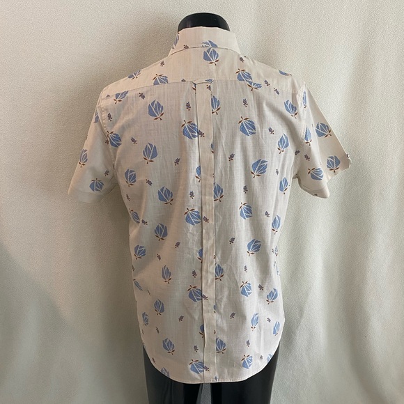Ben Sherman Shirt Men’s Medium Beige w Blue Floral Print Short Sleeve Cotton # - Picture 3 of 10